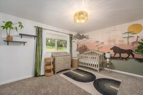 Bedroom - 15837 Nauvoo Trl, Redding, CA 96001 photo 3 of 16