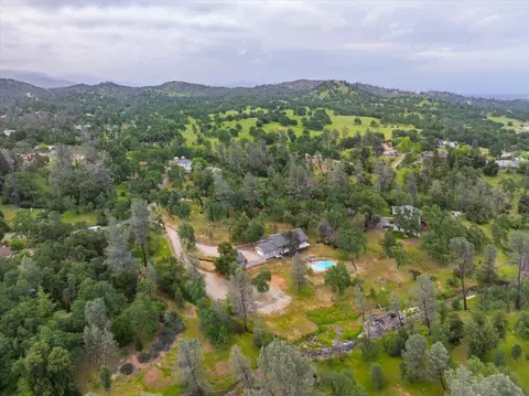 View/Area - 15837 Nauvoo Trl, Redding, CA 96001 photo 1 of 19