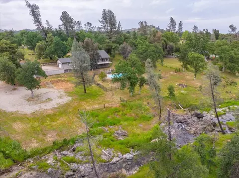 View/Area - 15837 Nauvoo Trl, Redding, CA 96001 photo 16 of 19