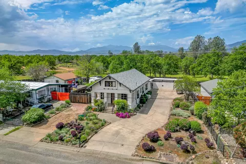 Exterior - 1230 Deodar Way, Redding, CA 96003 photo 3 of 11