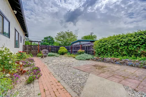 Exterior - 1230 Deodar Way, Redding, CA 96003 photo 9 of 11