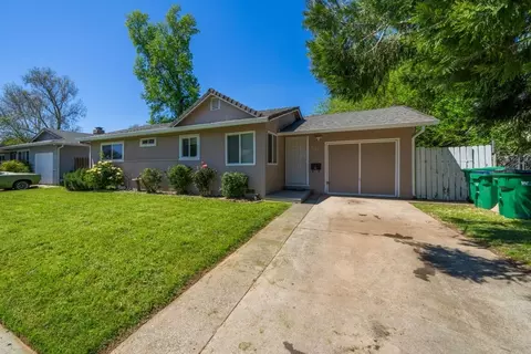 3121 Begonia St, Anderson, CA 96007