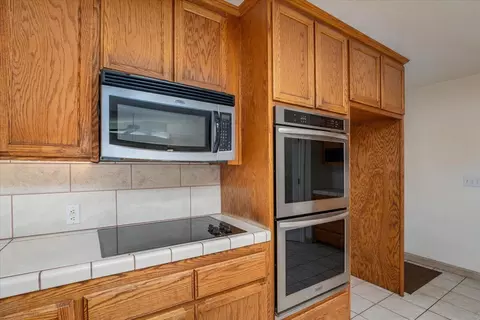 Kitchen - 19950 Red Bank Rd, Red Bluff, CA 96080 photo 4 of 4