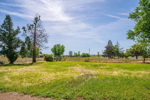 Exterior - 19950 Red Bank Rd, Red Bluff, CA 96080 photo 4 of 30