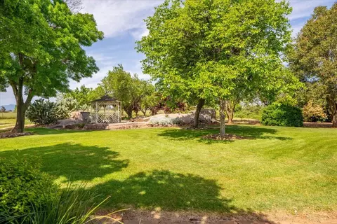 Exterior - 19950 Red Bank Rd, Red Bluff, CA 96080 photo 17 of 30
