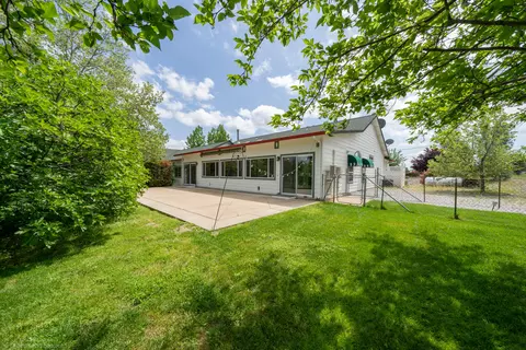 Other - 21192 El Toro Ln, Redding, CA 96003 photo 10 of 11