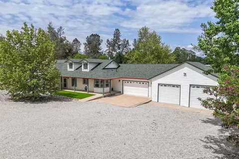 Exterior - 21192 El Toro Ln, Redding, CA 96003 photo 3 of 28