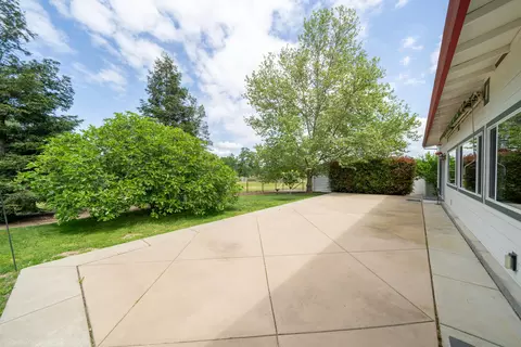 Exterior - 21192 El Toro Ln, Redding, CA 96003 photo 7 of 28