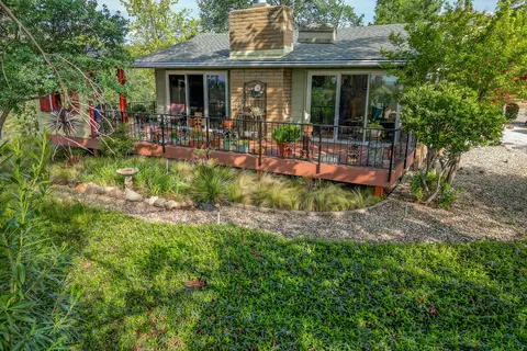 Exterior - 14535 Carriage Ln, Red Bluff, CA 96080 photo 2 of 9