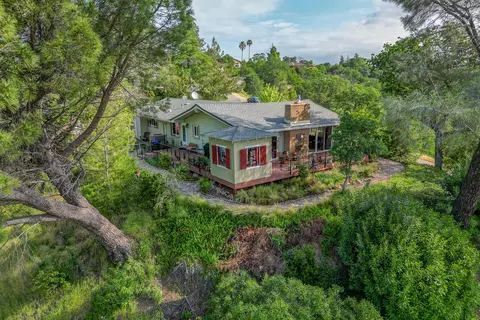 14535 Carriage Ln, Red Bluff, CA 96080
