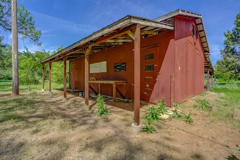 Other - 10490 Hobbie Acres Dr, Redding, CA 96003 photo 6 of 9