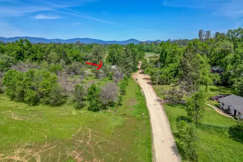 View/Area - 10490 Hobbie Acres Dr, Redding, CA 96003 photo 3 of 16