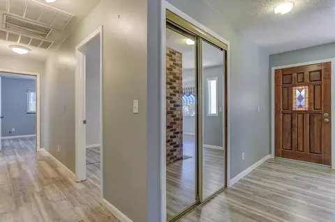 Entry Way - 10490 Hobbie Acres Dr, Redding, CA 96003 photo 1 of 2