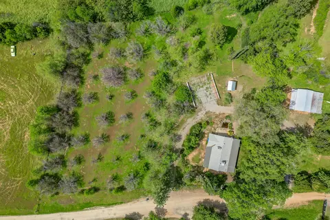 View/Area - 10490 Hobbie Acres Dr, Redding, CA 96003 photo 6 of 16