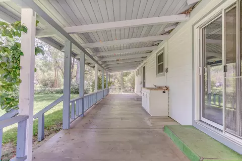 Exterior - 10490 Hobbie Acres Dr, Redding, CA 96003 photo 9 of 13