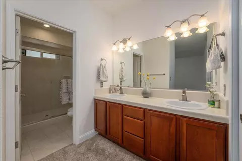 Bath - 1070 Montclair Dr, Redding, CA 96003 photo 1 of 3