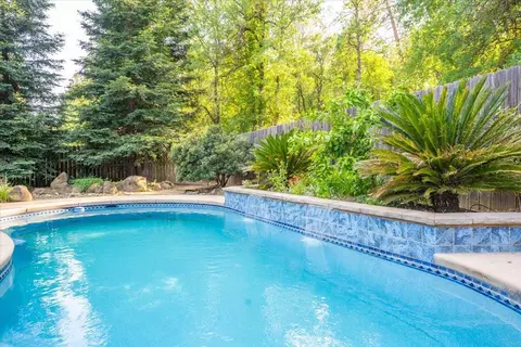 Exterior - 1070 Montclair Dr, Redding, CA 96003 photo 10 of 16