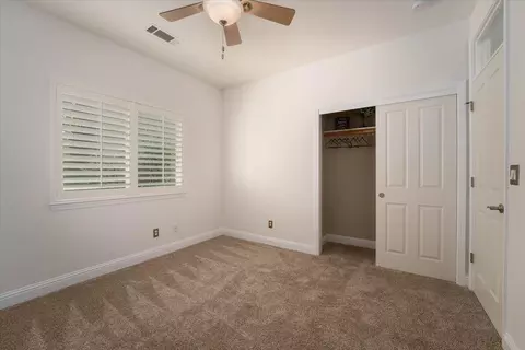 Bedroom - 1070 Montclair Dr, Redding, CA 96003 photo 2 of 4