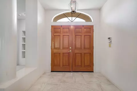 Entry Way - 4485 Brittany Dr, Redding, CA 96002 photo 1 of 2
