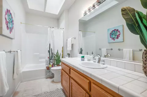 Bath - 4485 Brittany Dr, Redding, CA 96002 photo 3 of 11