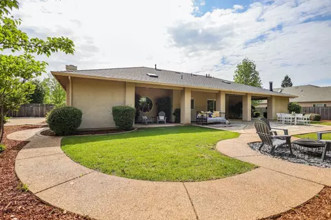 Exterior - 4485 Brittany Dr, Redding, CA 96002 photo 32 of 62