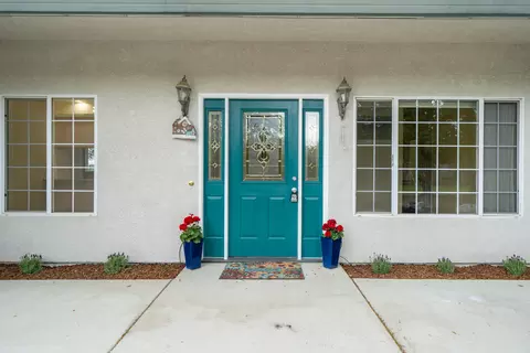 Exterior - 11506 Ridgewood Rd, Redding, CA 96003 photo 9 of 32