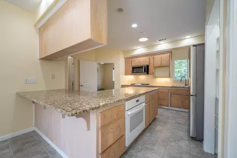 Kitchen - 11506 Ridgewood Rd, Redding, CA 96003 photo 3 of 6