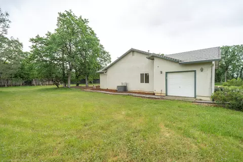 Exterior - 11506 Ridgewood Rd, Redding, CA 96003 photo 27 of 32