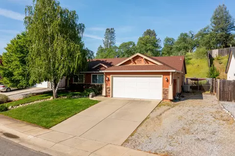Exterior - 624 Valleybrook Dr, Redding, CA 96003 photo 7 of 7
