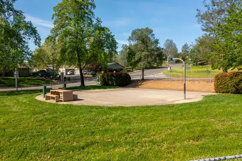 View/Area - 624 Valleybrook Dr, Redding, CA 96003 photo 3 of 3