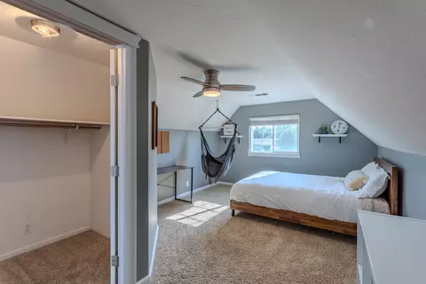 Bedroom - 7030 Riata Dr, Redding, CA 96002 photo 5 of 6