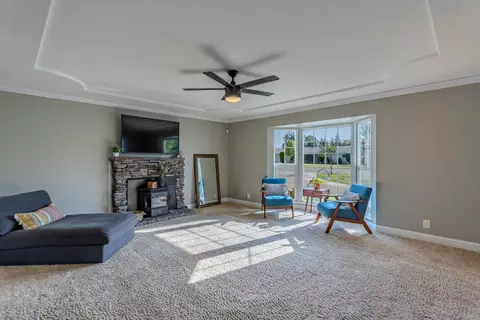 Living - 7030 Riata Dr, Redding, CA 96002 photo 1 of 4