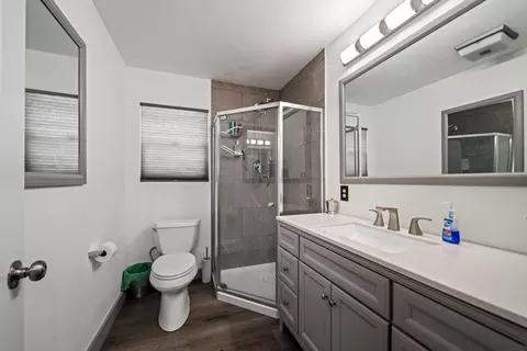 Bath - 4664 Cedars Rd, Redding, CA 96001 photo 1 of 3