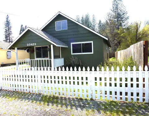 20432 Shasta St, Burney, CA 96013