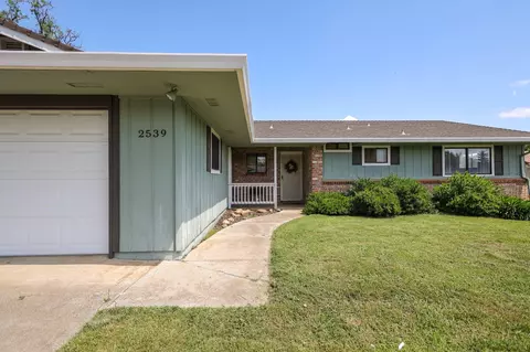 Exterior - 2539 Velia St, Redding, CA 96002 photo 2 of 18