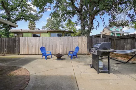 Exterior - 2539 Velia St, Redding, CA 96002 photo 13 of 18