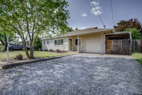 1113 2nd St, Redding, CA 96002 photo 2