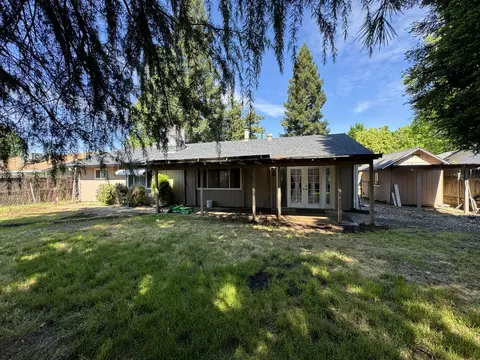 Exterior - 6683 Creekside St, Redding, CA 96001 photo 4 of 7