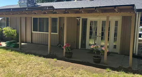 Exterior - 6683 Creekside St, Redding, CA 96001 photo 5 of 7