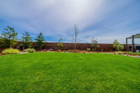 Exterior - 4121 Acadia Pl, Redding, CA 96001 photo 13 of 19