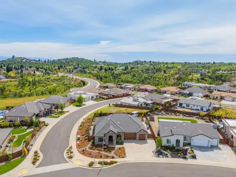 View/Area - 4121 Acadia Pl, Redding, CA 96001 photo 3 of 3