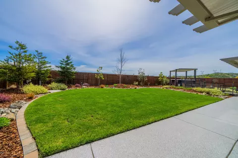 Exterior - 4121 Acadia Pl, Redding, CA 96001 photo 12 of 19