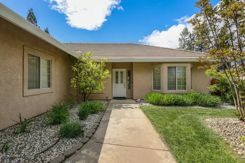 Exterior - 3420 Showboat Ct, Redding, CA 96003 photo 4 of 6