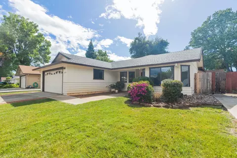3624 Silverwood St, Redding, CA 96002 photo 2