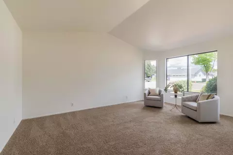 3624 Silverwood St, Redding, CA 96002 photo 4