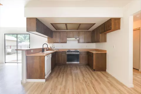 3624 Silverwood St, Redding, CA 96002 photo 9