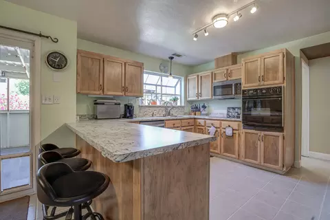 768 St Thomas Pkwy, Redding, CA 96003 photo 10