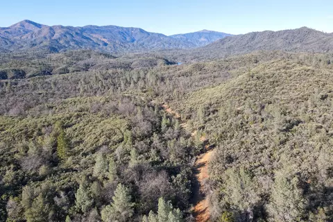 Quartz Hill Rd, Redding, CA 96003 photo 8