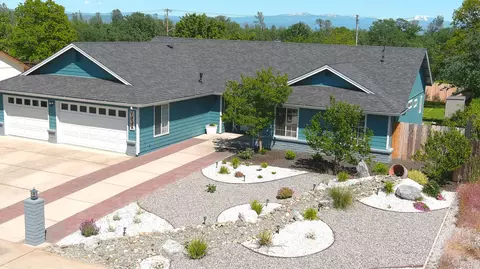 11549 La Costa Ct, Redding, CA 96003