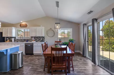 11549 La Costa Ct, Redding, CA 96003 photo 10